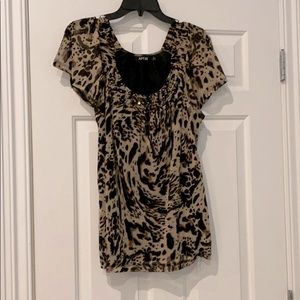 Leopard color top